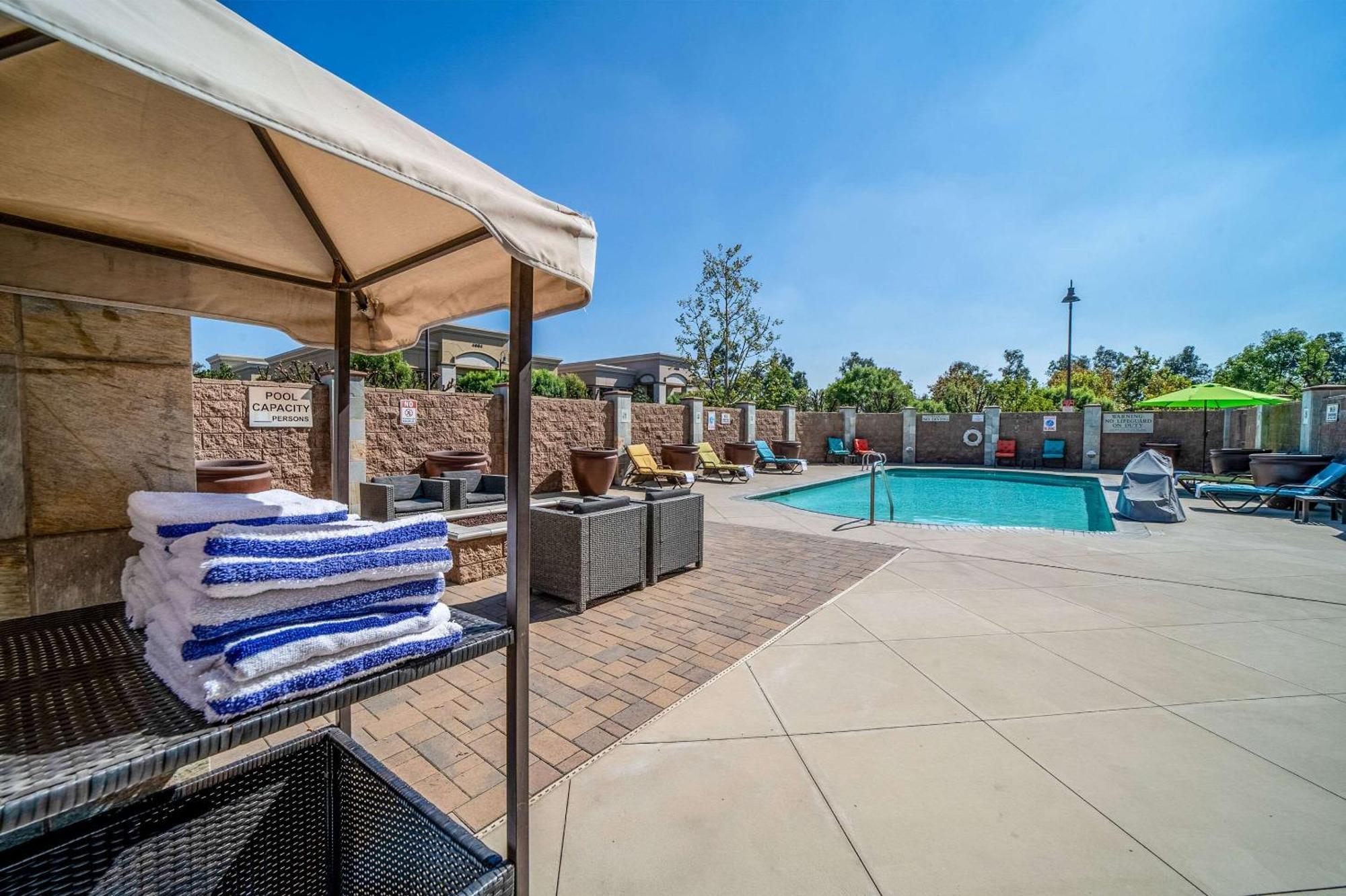 Country Inn & Suites By Radisson, Ontario At Ontario Mills, Ca Exterior foto